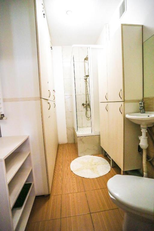 Апартаменты Inessa Center Guest Penthhouse Кишинёв Экстерьер фото
